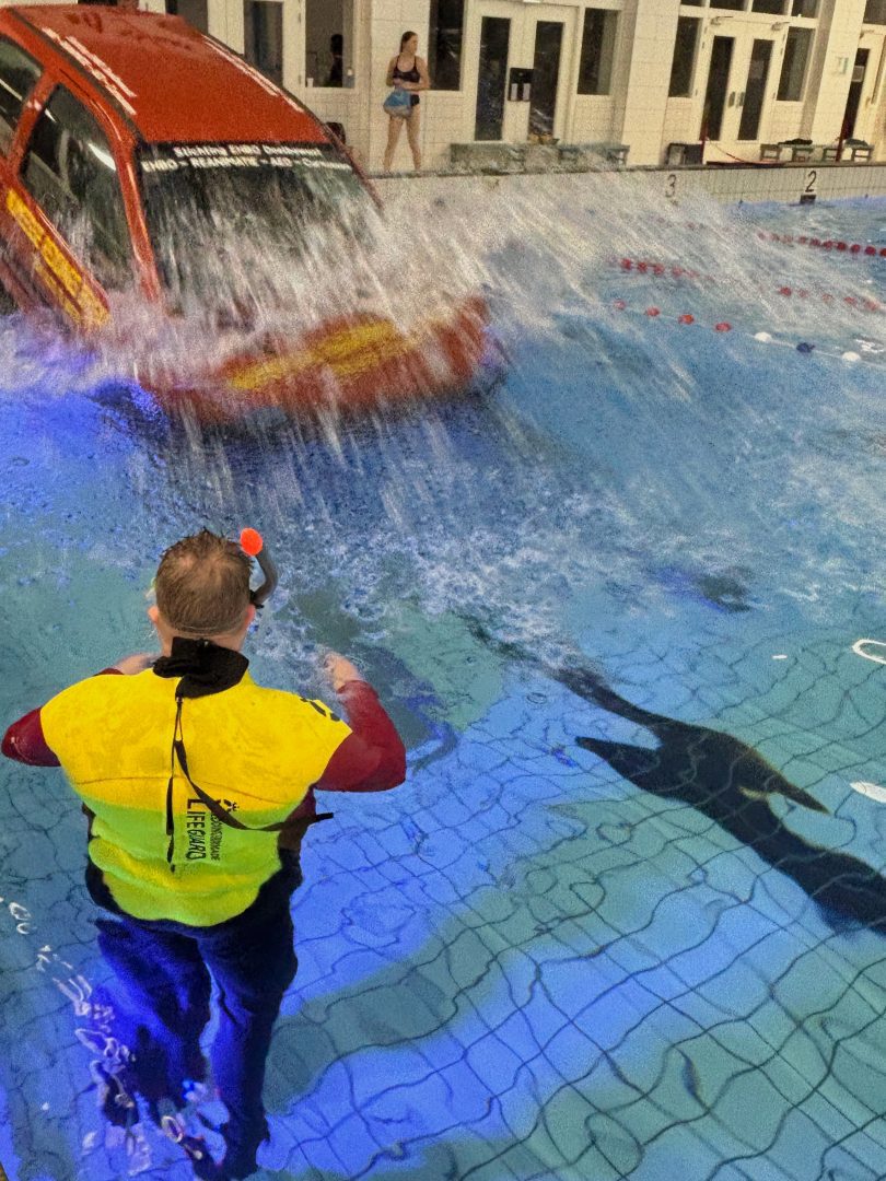 Nijmeegse Reddingsbrigade - Nijmeegsereddingbrigade-auto-te-water-9-810x1080