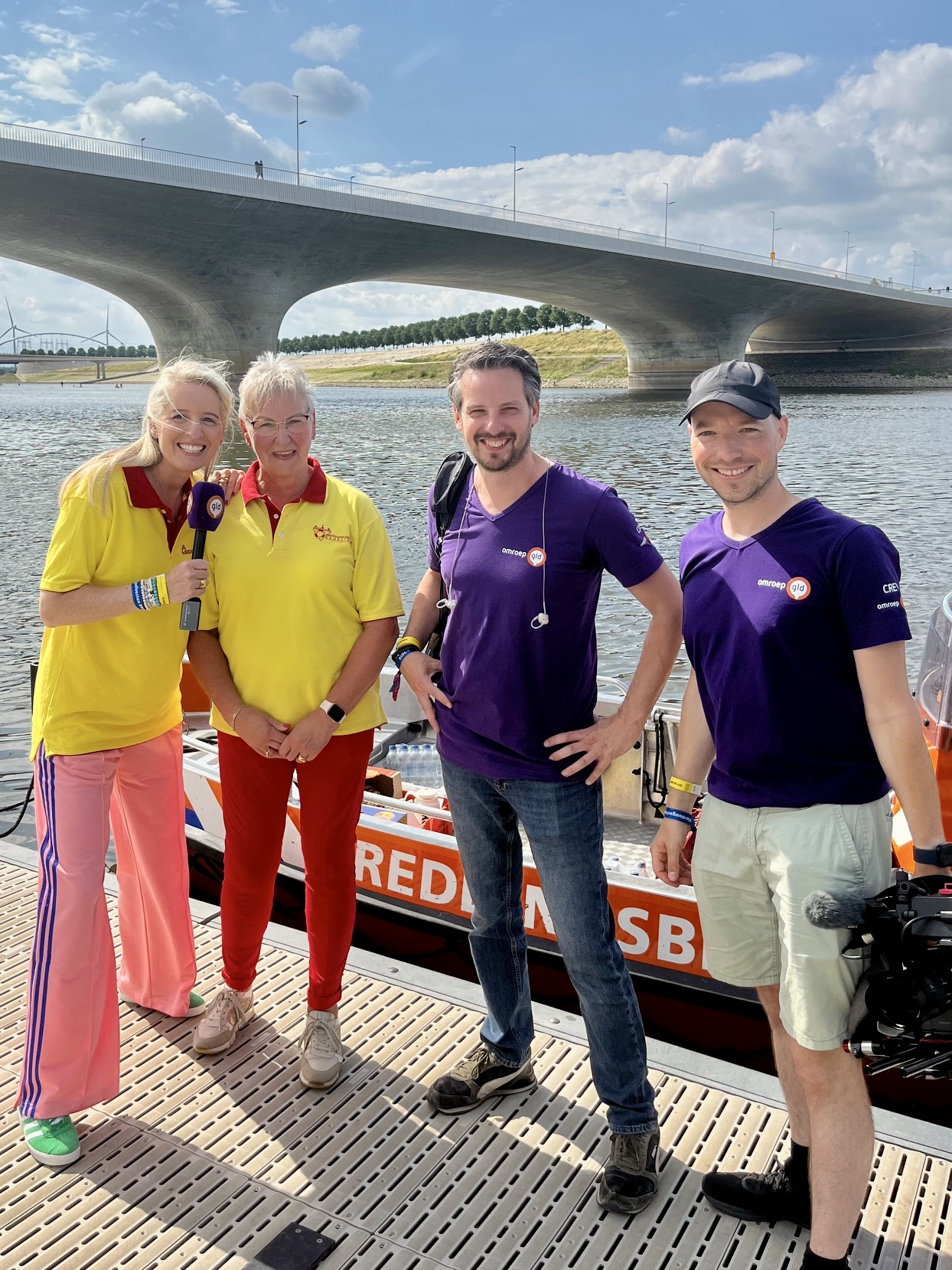 Linda breekt uit op bezoek tijdens Waal in Vlammen!
